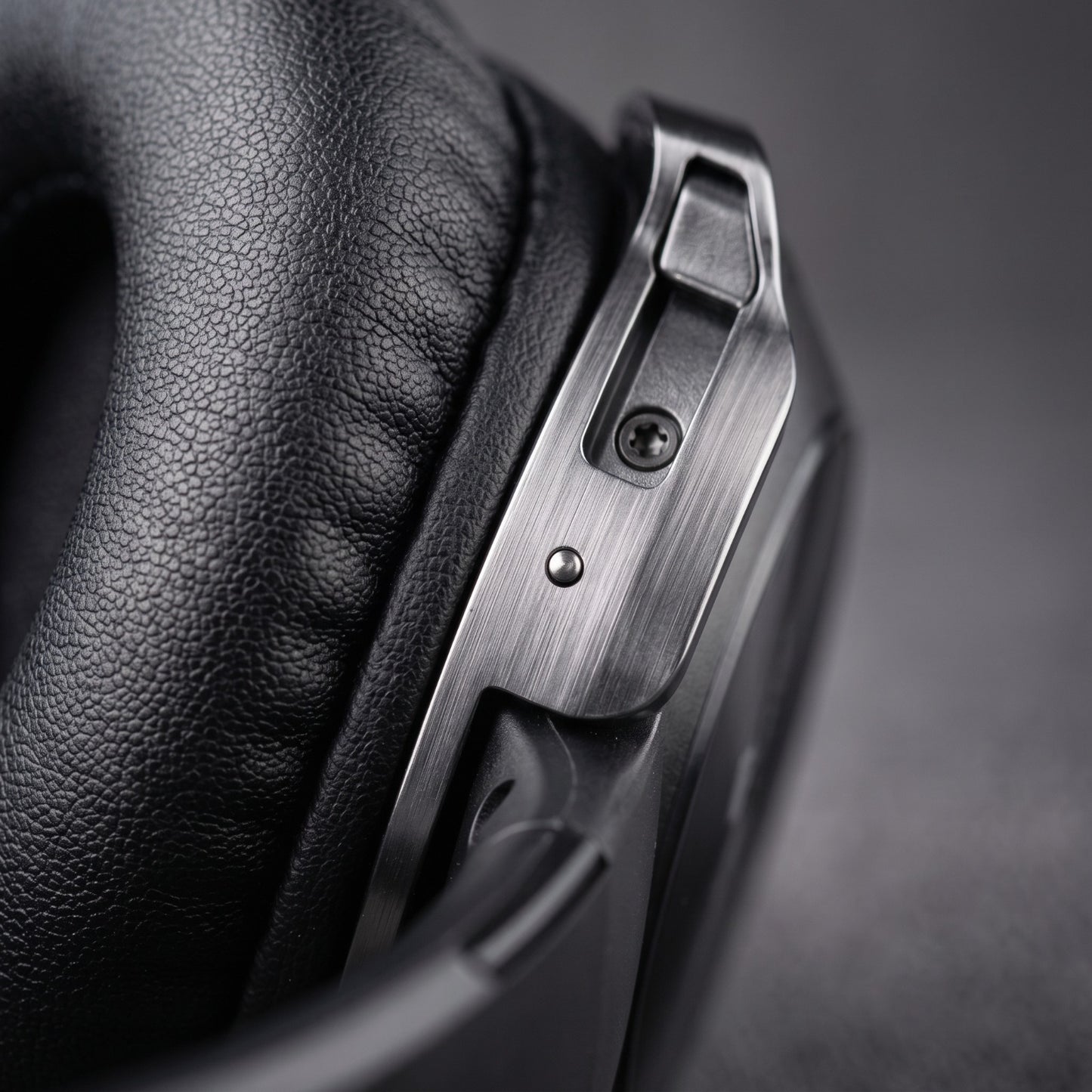 SOVO SHP-550 Wireless Over-Ear Headphones
